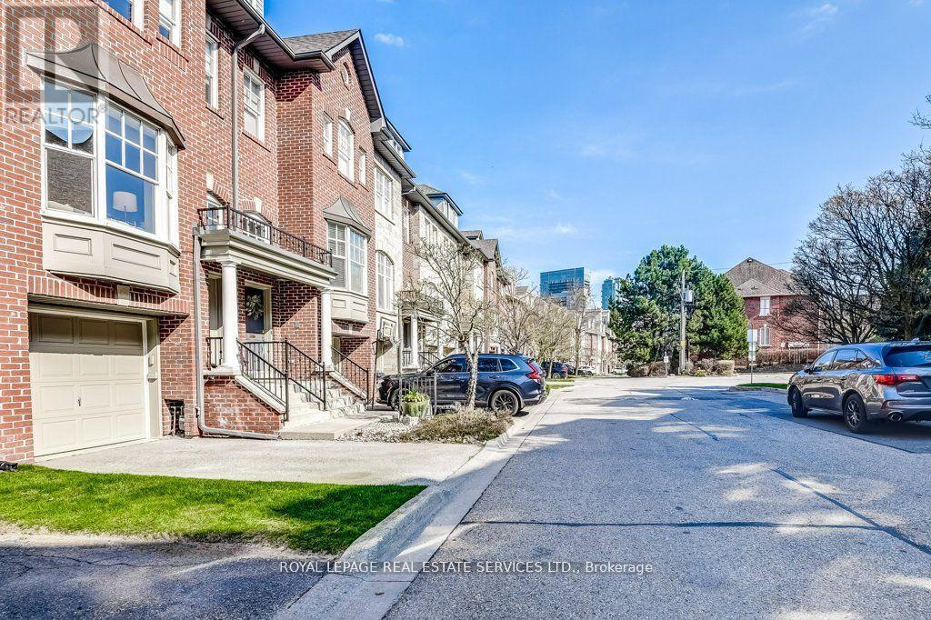 












17 LEAVES TERRACE

,
Toronto,




Ontario
M8Y4H4

