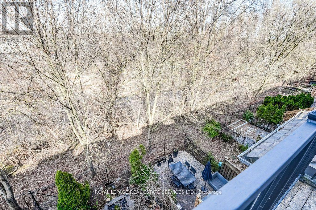 












17 LEAVES TERRACE

,
Toronto,




Ontario
M8Y4H4

