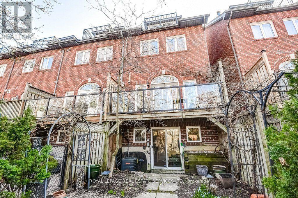 












17 LEAVES TERRACE

,
Toronto,




Ontario
M8Y4H4

