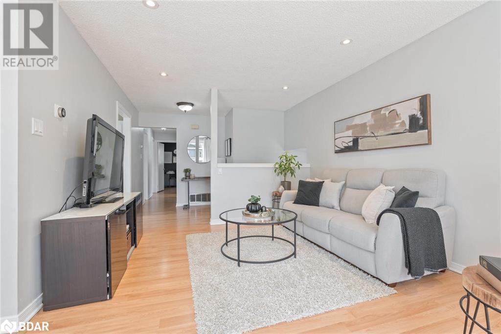 












338 WHITEHEAD Crescent

,
Bolton,




Ontario
L7E3Y4

