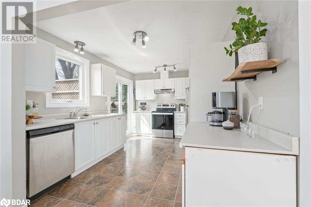 












338 WHITEHEAD Crescent

,
Bolton,




Ontario
L7E3Y4

