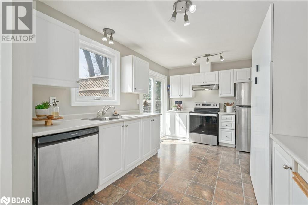 












338 WHITEHEAD Crescent

,
Bolton,




Ontario
L7E3Y4

