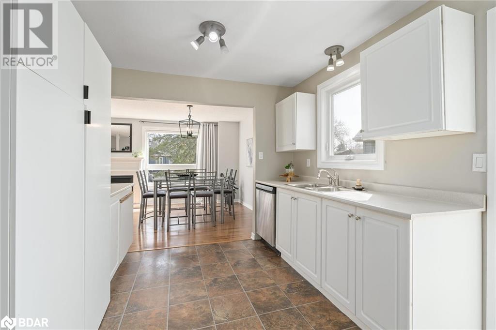 












338 WHITEHEAD Crescent

,
Bolton,




Ontario
L7E3Y4


