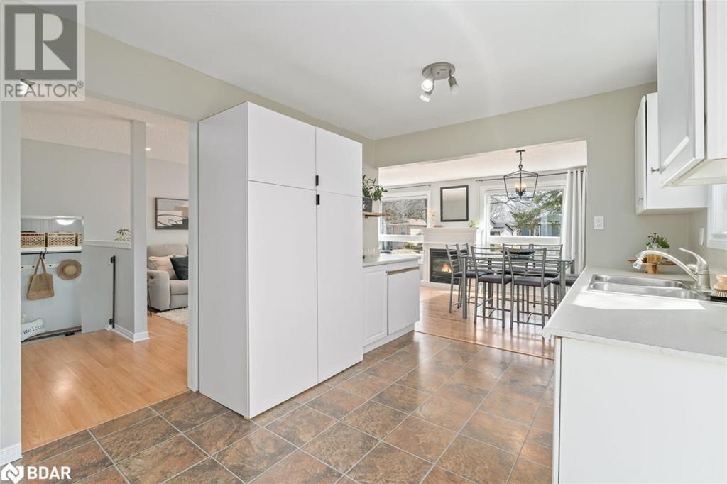 












338 WHITEHEAD Crescent

,
Bolton,




Ontario
L7E3Y4

