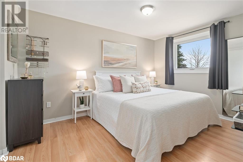 












338 WHITEHEAD Crescent

,
Bolton,




Ontario
L7E3Y4

