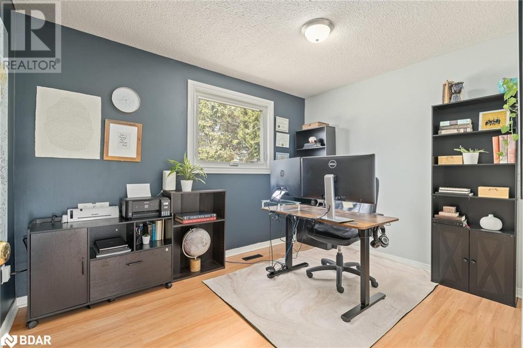 












338 WHITEHEAD Crescent

,
Bolton,




Ontario
L7E3Y4

