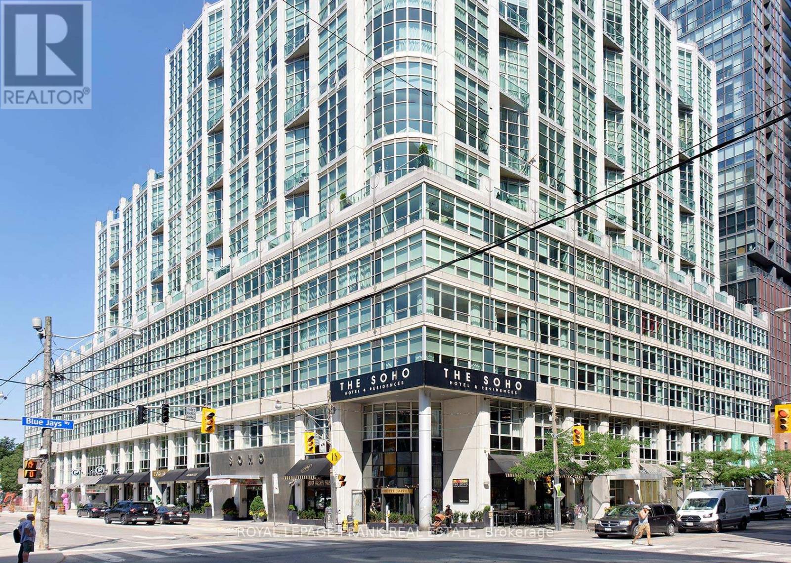 












914 - 36 BLUE JAYS WAY

,
Toronto (Waterfront Communities),




Ontario
M5V3T3

