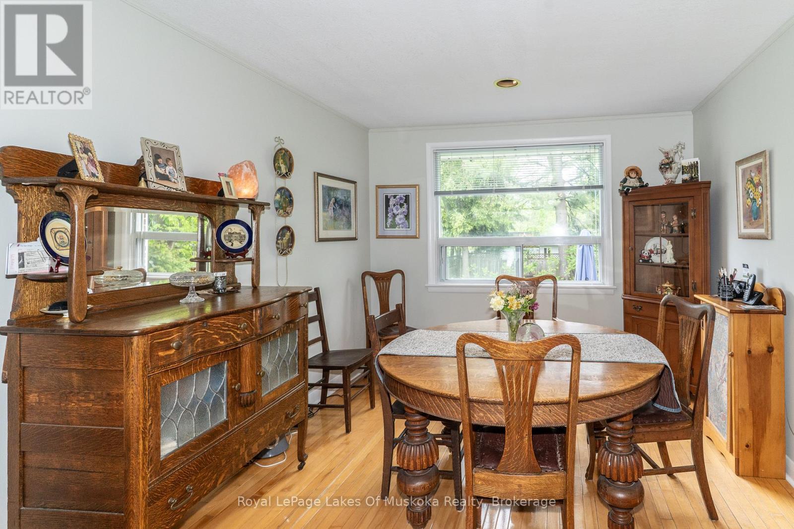












555 SARAH STREET N

,
Gravenhurst (Muskoka (S)),




Ontario
P1P1E9

