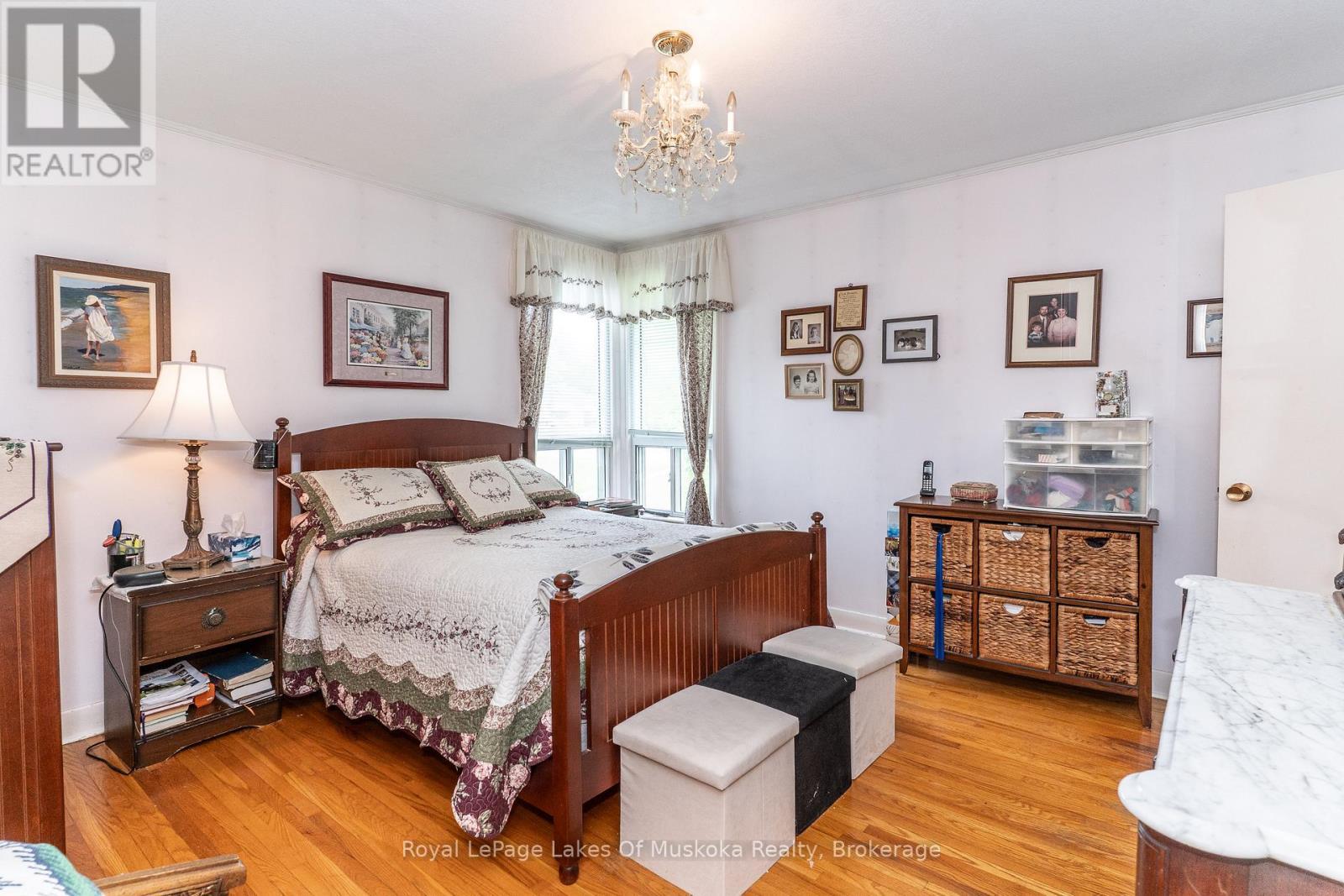 












555 SARAH STREET N

,
Gravenhurst (Muskoka (S)),




Ontario
P1P1E9

