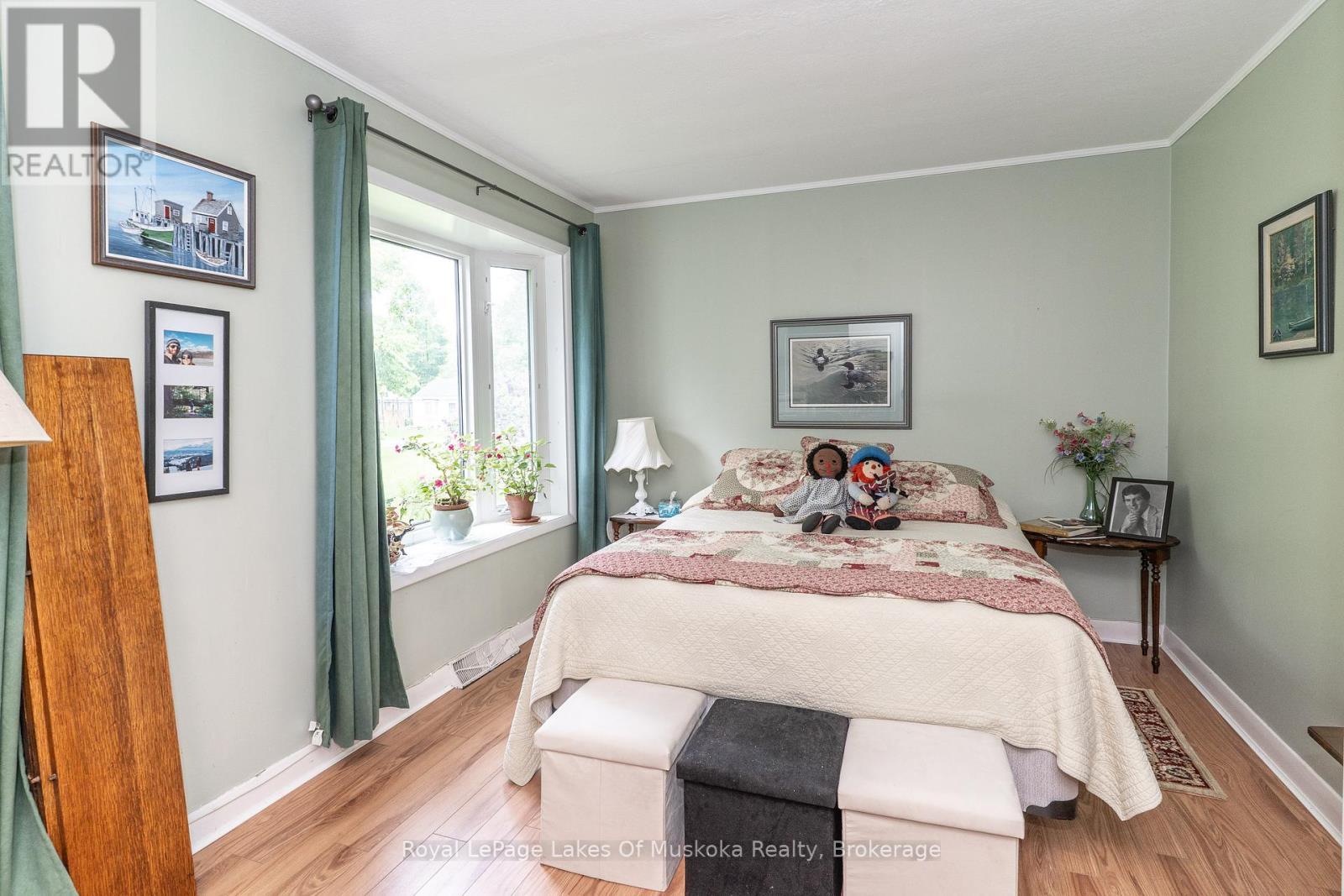 












555 SARAH STREET N

,
Gravenhurst (Muskoka (S)),




Ontario
P1P1E9

