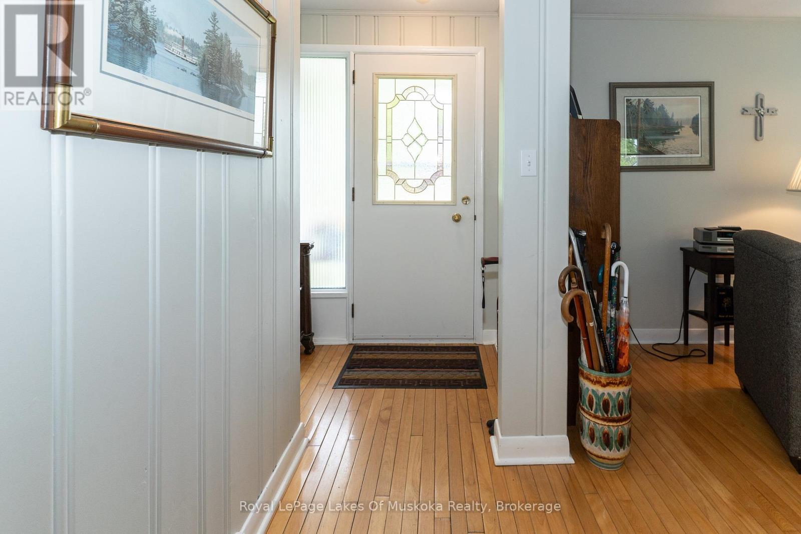 












555 SARAH STREET N

,
Gravenhurst (Muskoka (S)),




Ontario
P1P1E9


