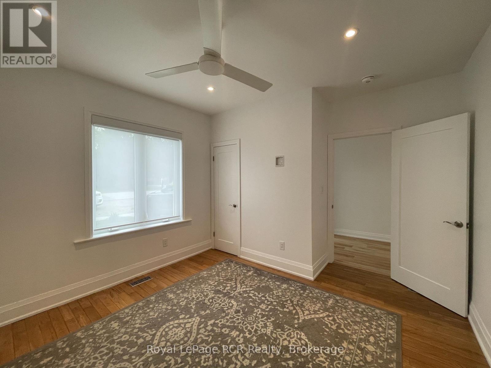 












- 1 - 61 CEDAR STREET

,
Collingwood,




Ontario
L9Y3A4

