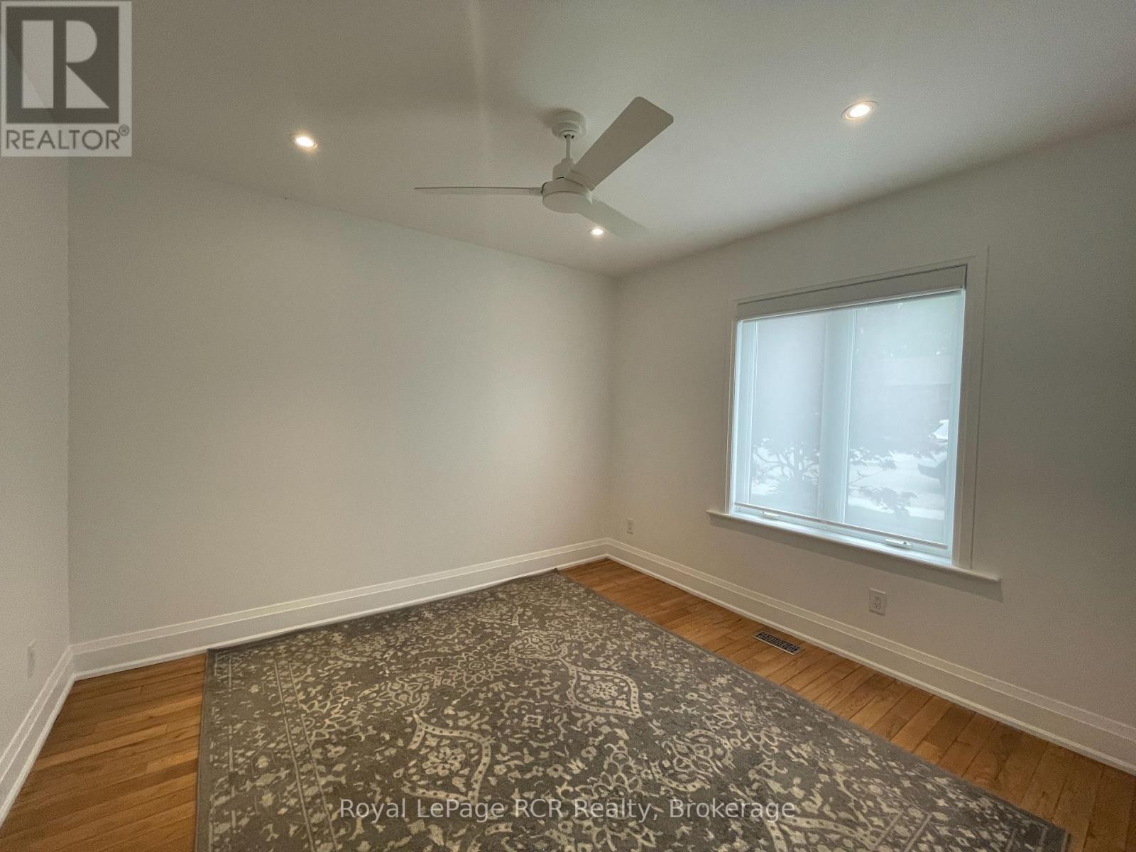 












- 1 - 61 CEDAR STREET

,
Collingwood,




Ontario
L9Y3A4


