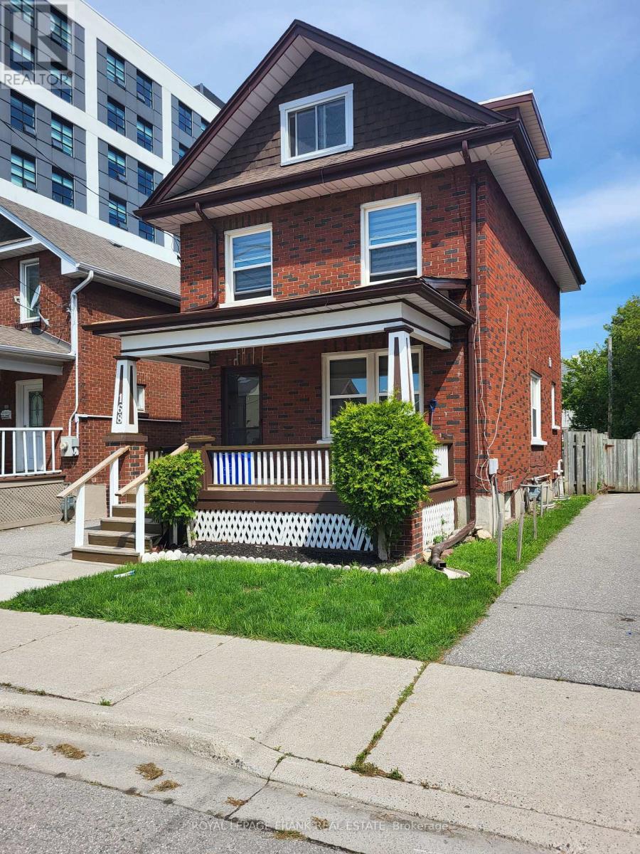 












168 ARTHUR STREET

,
Oshawa (Central),




Ontario
L1H1N3

