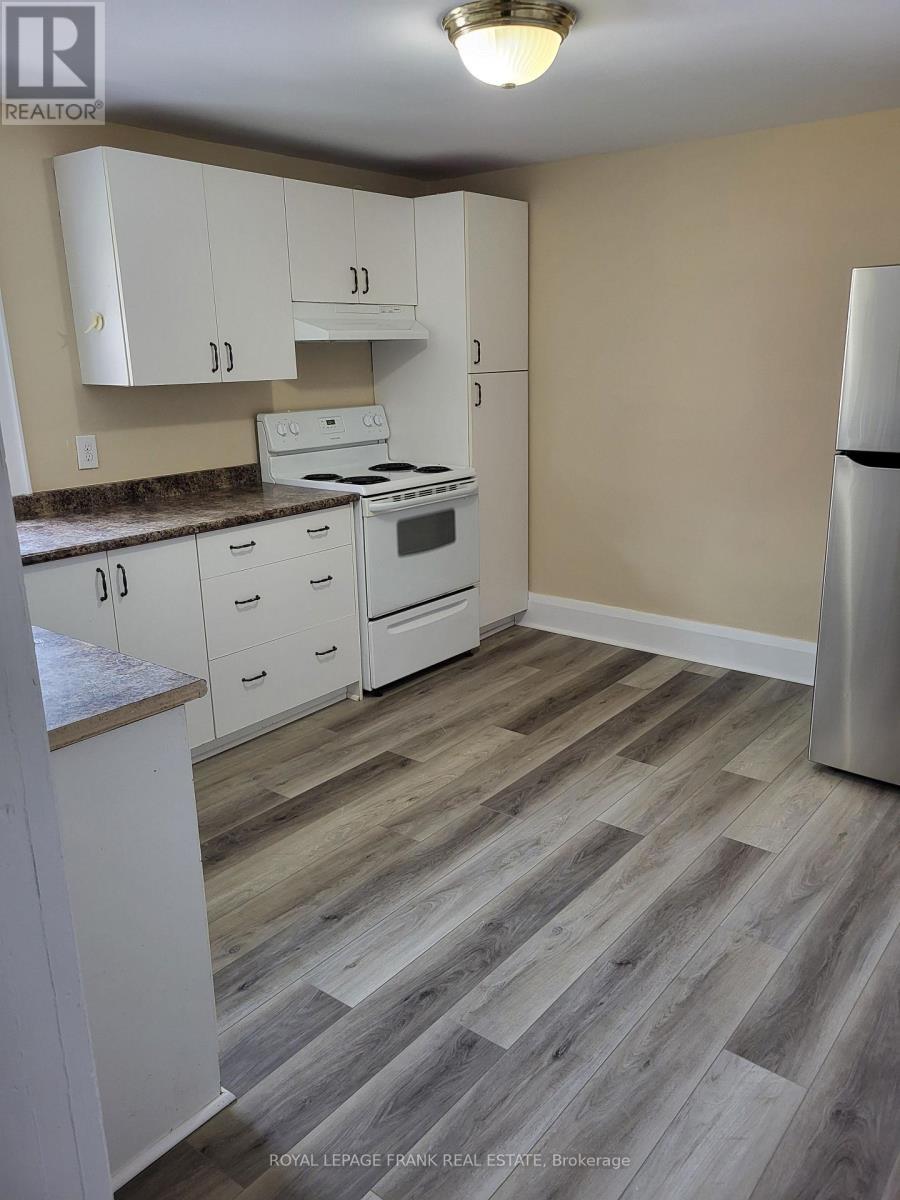 












168 ARTHUR STREET

,
Oshawa (Central),




Ontario
L1H1N3


