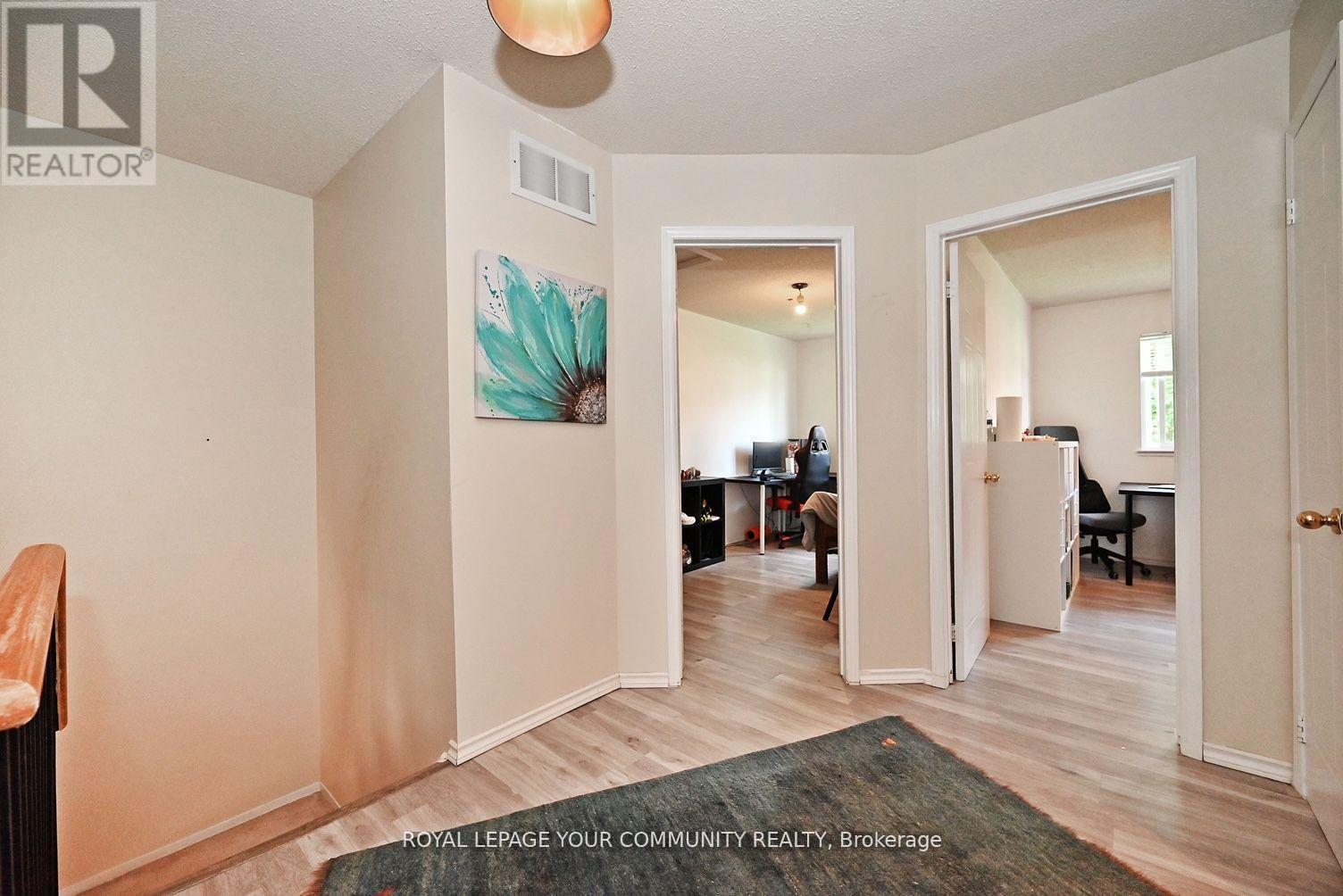 












304 MACIVER BOULEVARD

,
Newmarket,




Ontario
L3X1Y4

