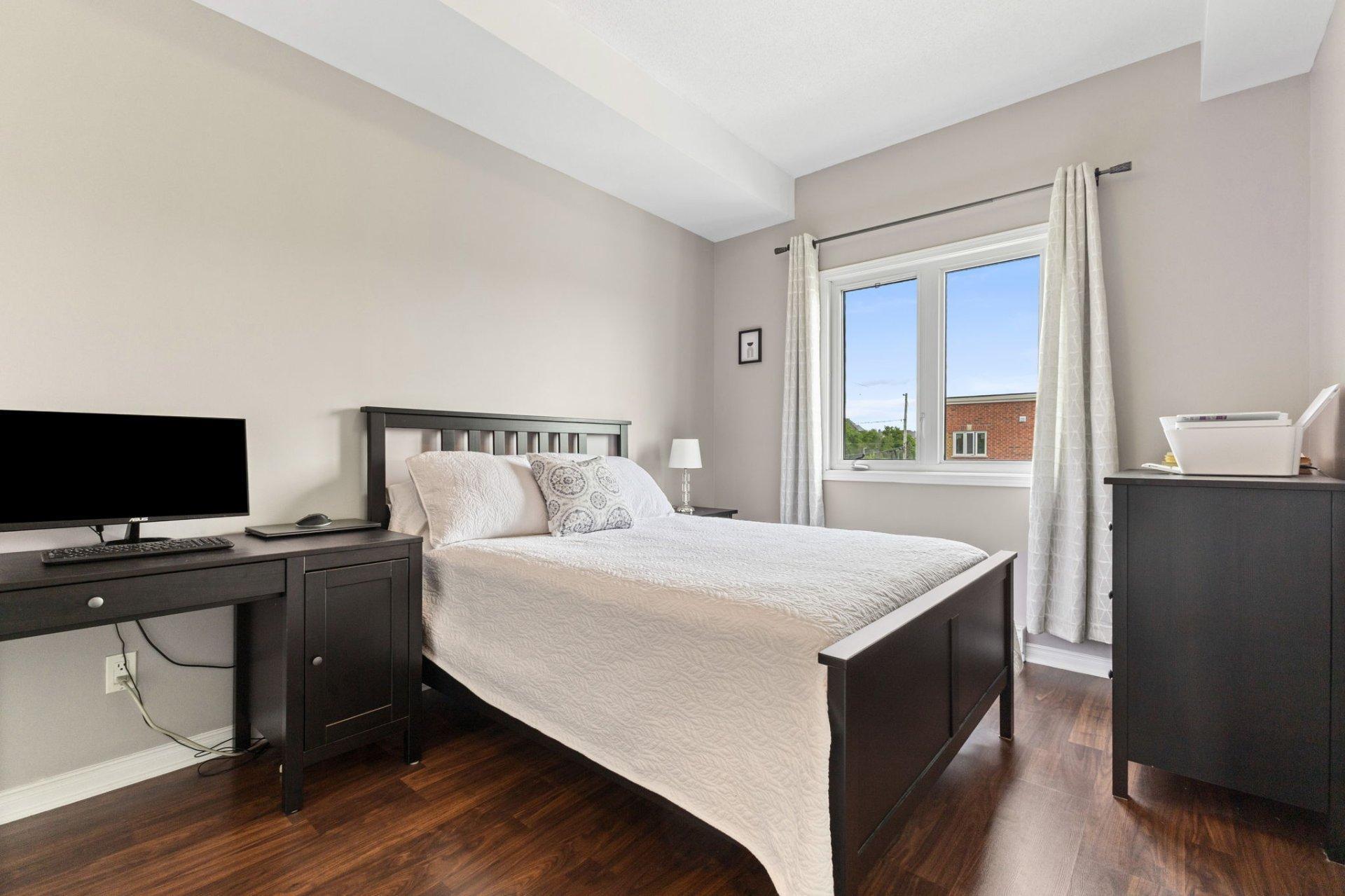 









817


Boul. de la Cité

, 3,
Gatineau (Gatineau),




QC
J8R0G2

