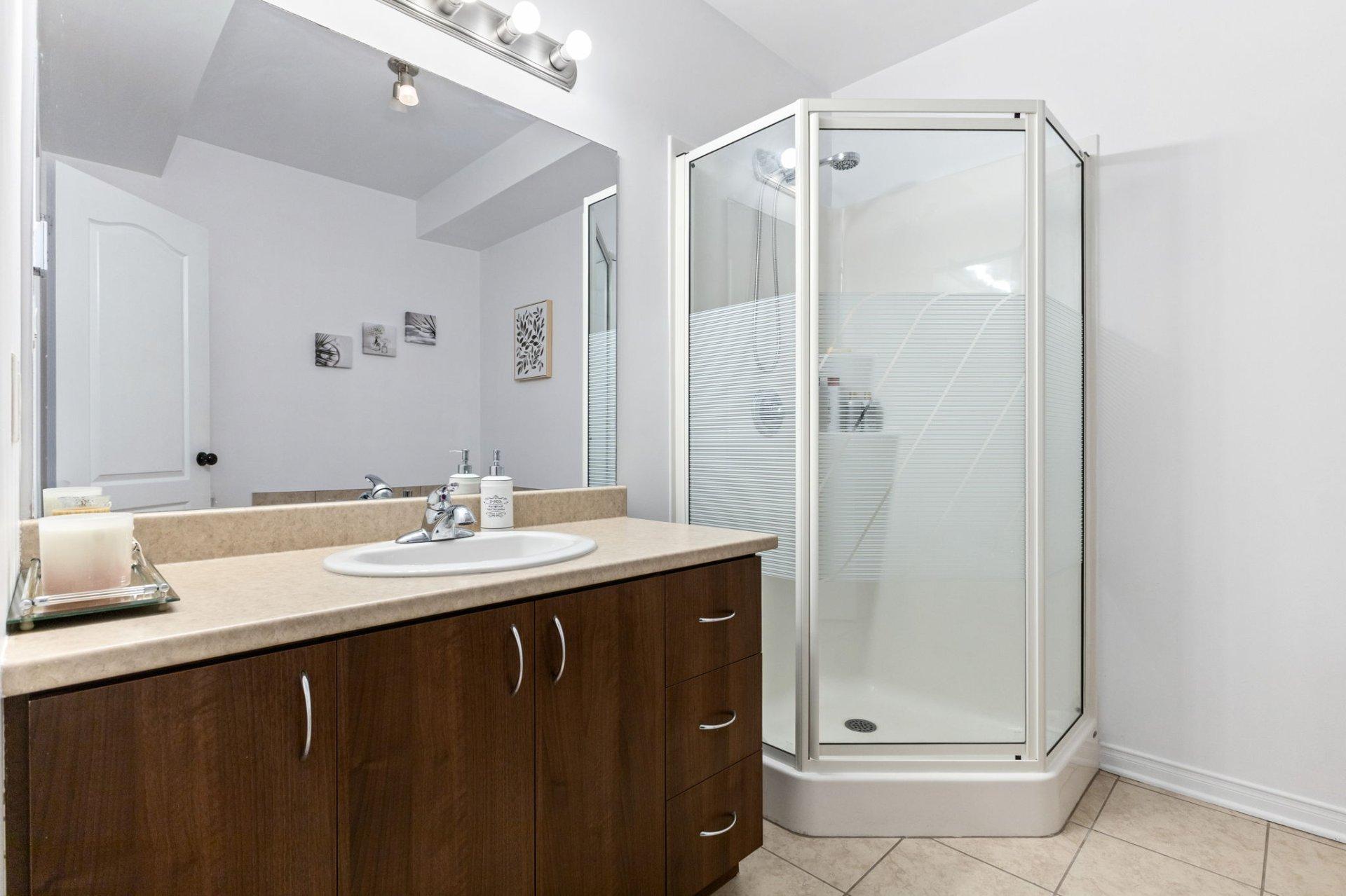 









817


Boul. de la Cité

, 3,
Gatineau (Gatineau),




QC
J8R0G2

