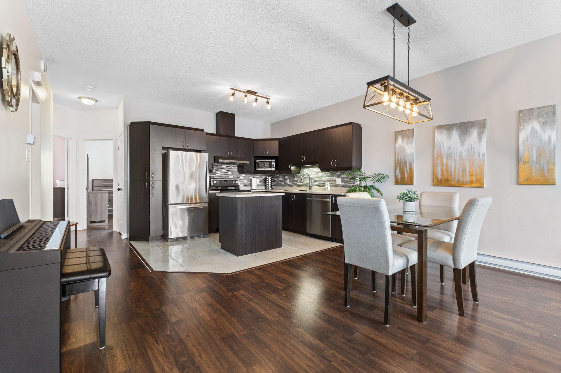 









817


Boul. de la Cité

, 3,
Gatineau (Gatineau),




QC
J8R0G2

