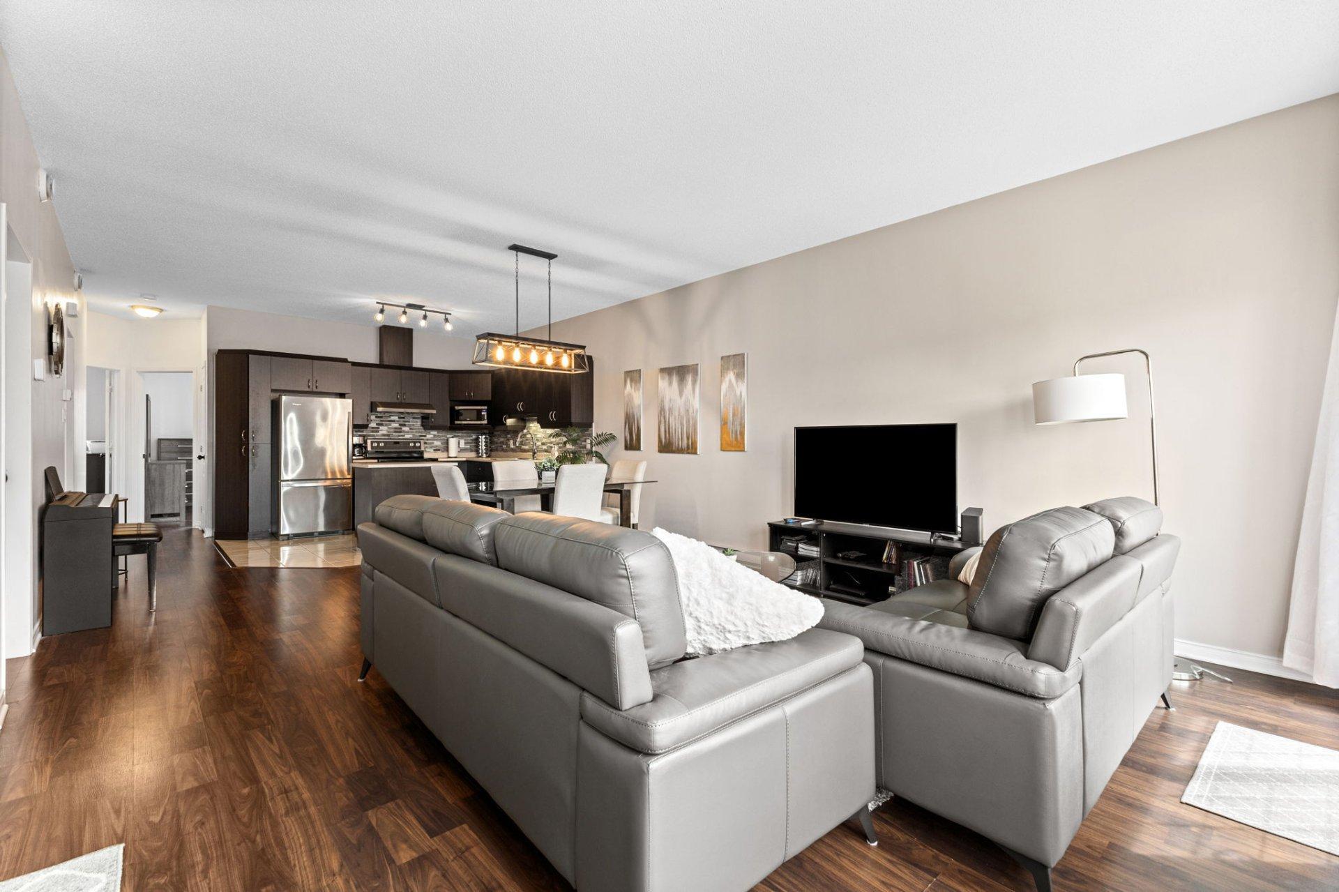 









817


Boul. de la Cité

, 3,
Gatineau (Gatineau),




QC
J8R0G2

