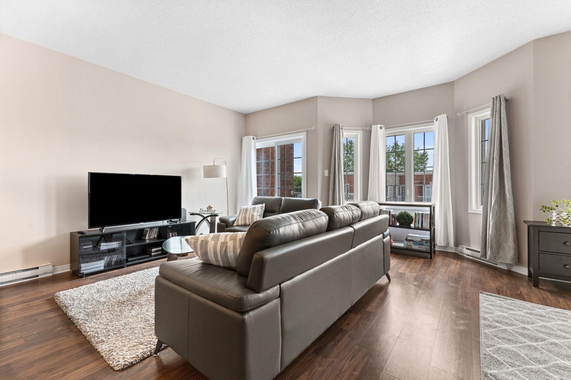 









817


Boul. de la Cité

, 3,
Gatineau (Gatineau),




QC
J8R0G2

