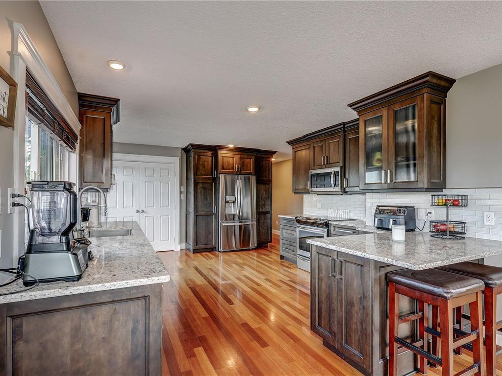 









985


Malaspina

Cres,
Nanaimo,




BC
V9S 2Z9

