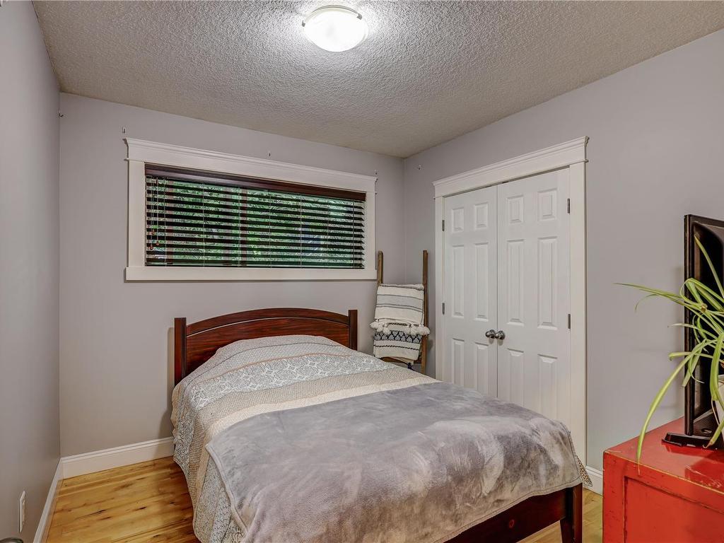 









985


Malaspina

Cres,
Nanaimo,




BC
V9S 2Z9

