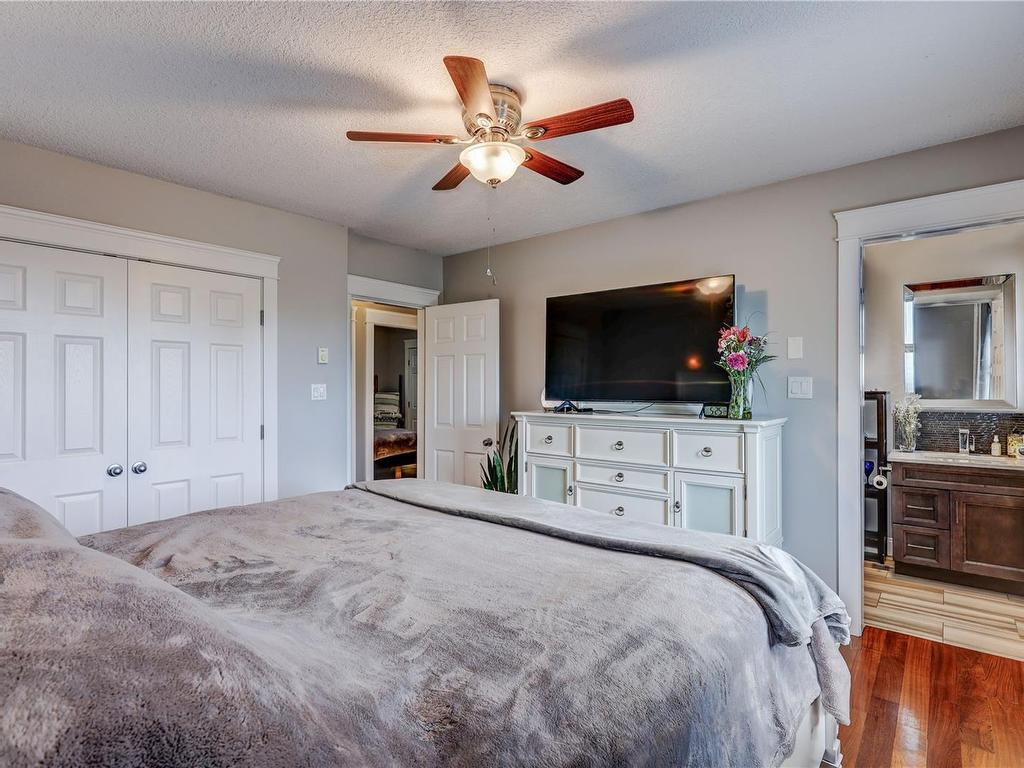 









985


Malaspina

Cres,
Nanaimo,




BC
V9S 2Z9

