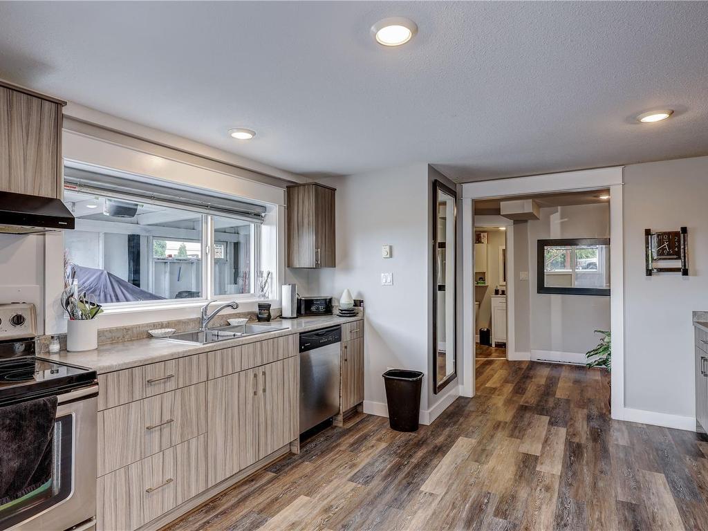 









985


Malaspina

Cres,
Nanaimo,




BC
V9S 2Z9

