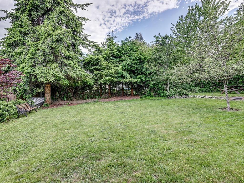 









985


Malaspina

Cres,
Nanaimo,




BC
V9S 2Z9

