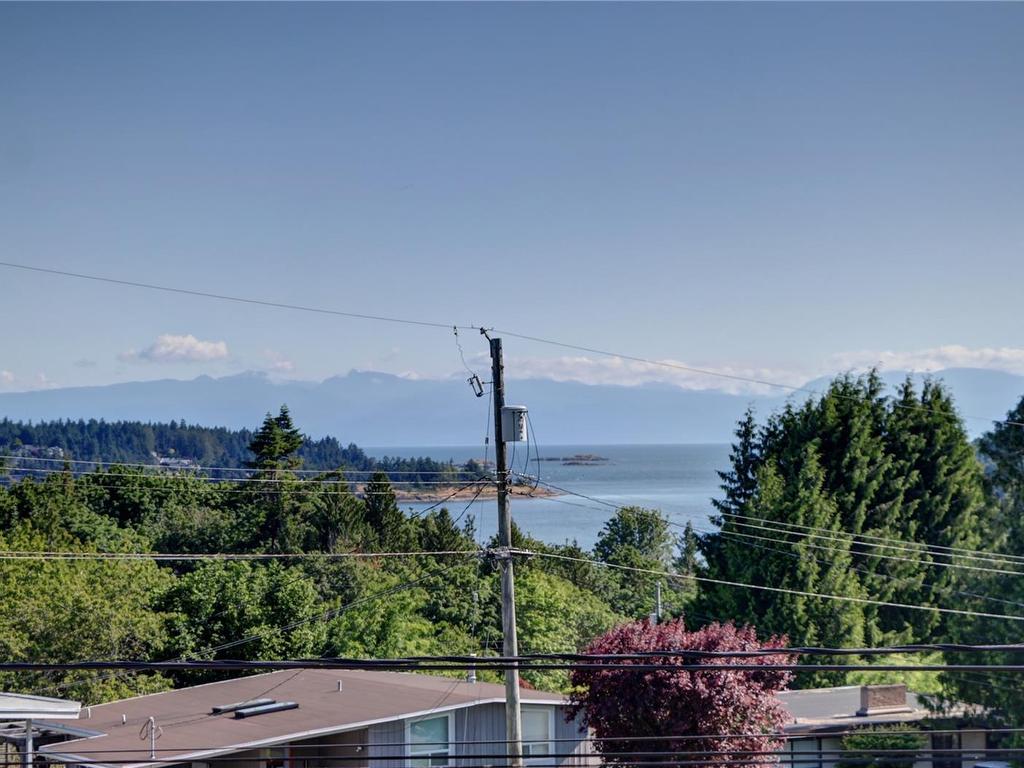 









985


Malaspina

Cres,
Nanaimo,




BC
V9S 2Z9

