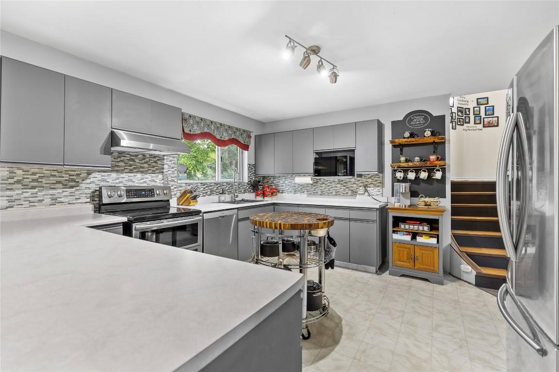 









704


Bradford

Road,
Barriere,




BC
V0E 1E0

