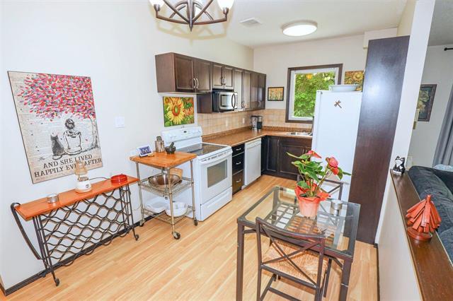 









35


Valhalla

DR, 102,
Winnipeg,




MB
R2G 0G5

