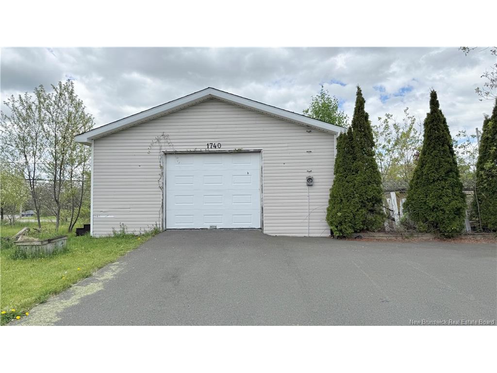 









1740


Brideau

AVE,
Bathurst,




NB
E2A 2J8

