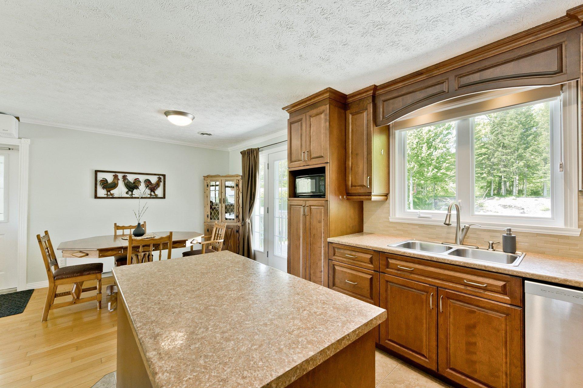 









444


Rue Jeanne-Mance

,
Coaticook,




QC
J1A1W5

