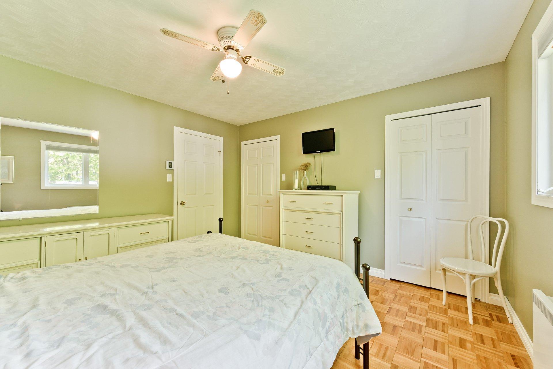 









444


Rue Jeanne-Mance

,
Coaticook,




QC
J1A1W5

