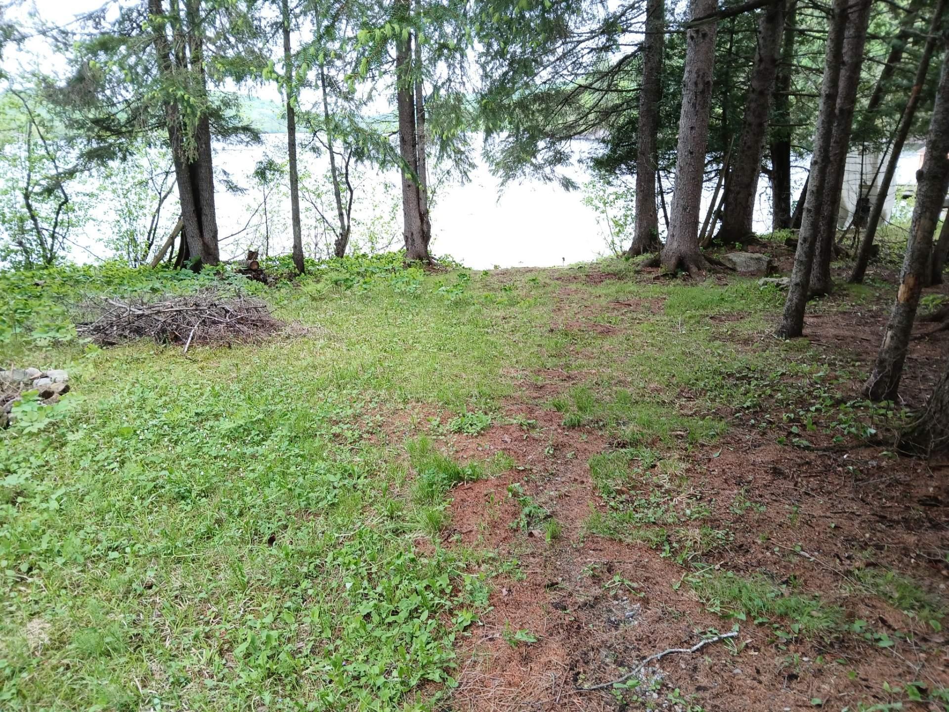









95

 - 105


Ch. du Paradis

,
Val-des-Monts,




QC
J8N2S9

