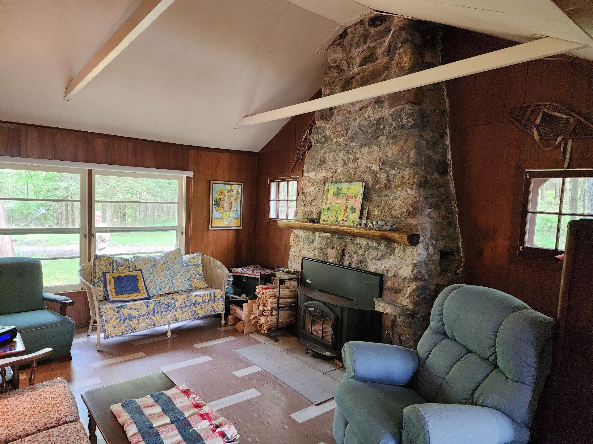 









95

 - 105


Ch. du Paradis

,
Val-des-Monts,




QC
J8N2S9

