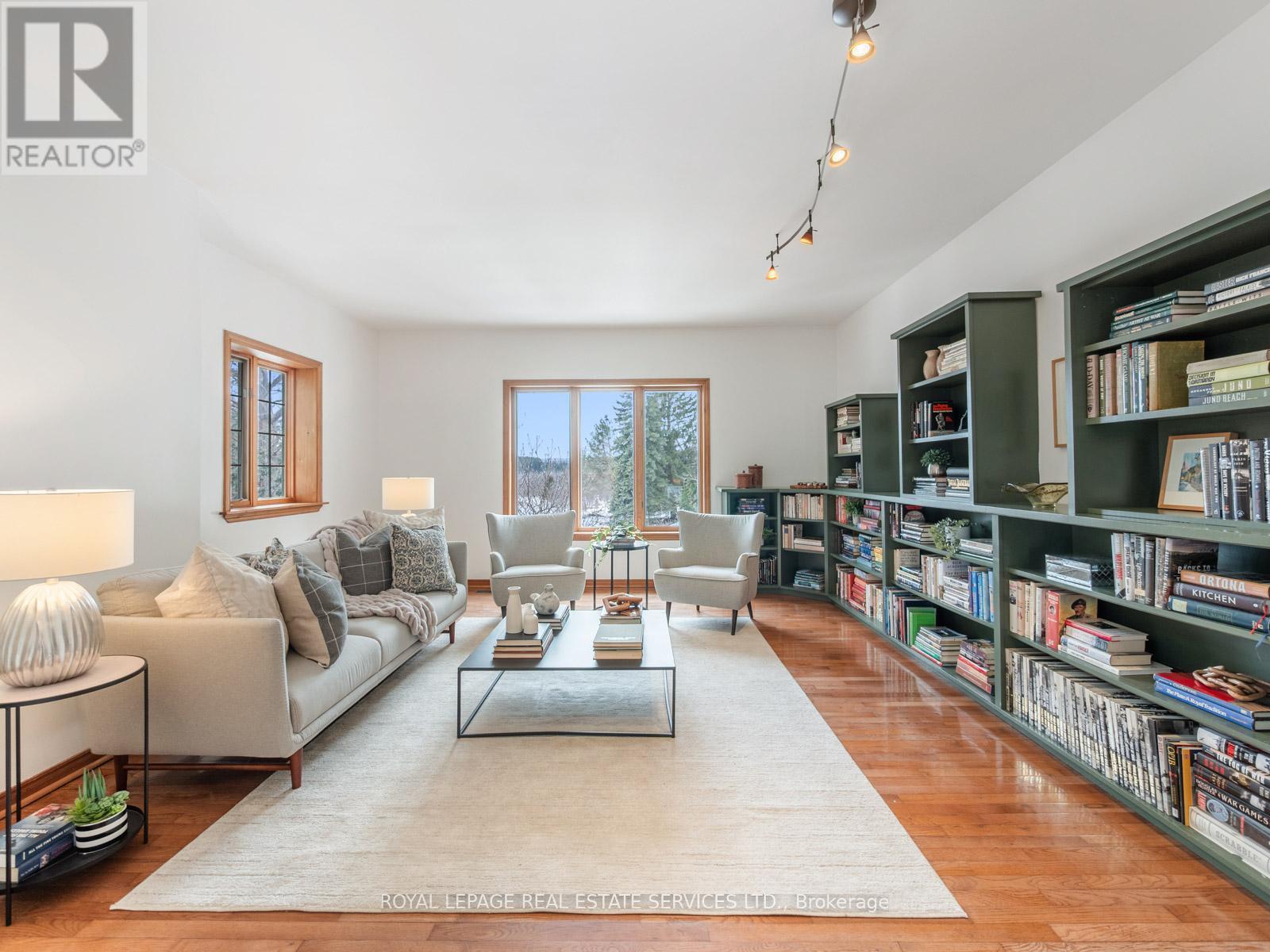 












15754 HEART LAKE ROAD

,
Caledon,




Ontario
L7C2L2

