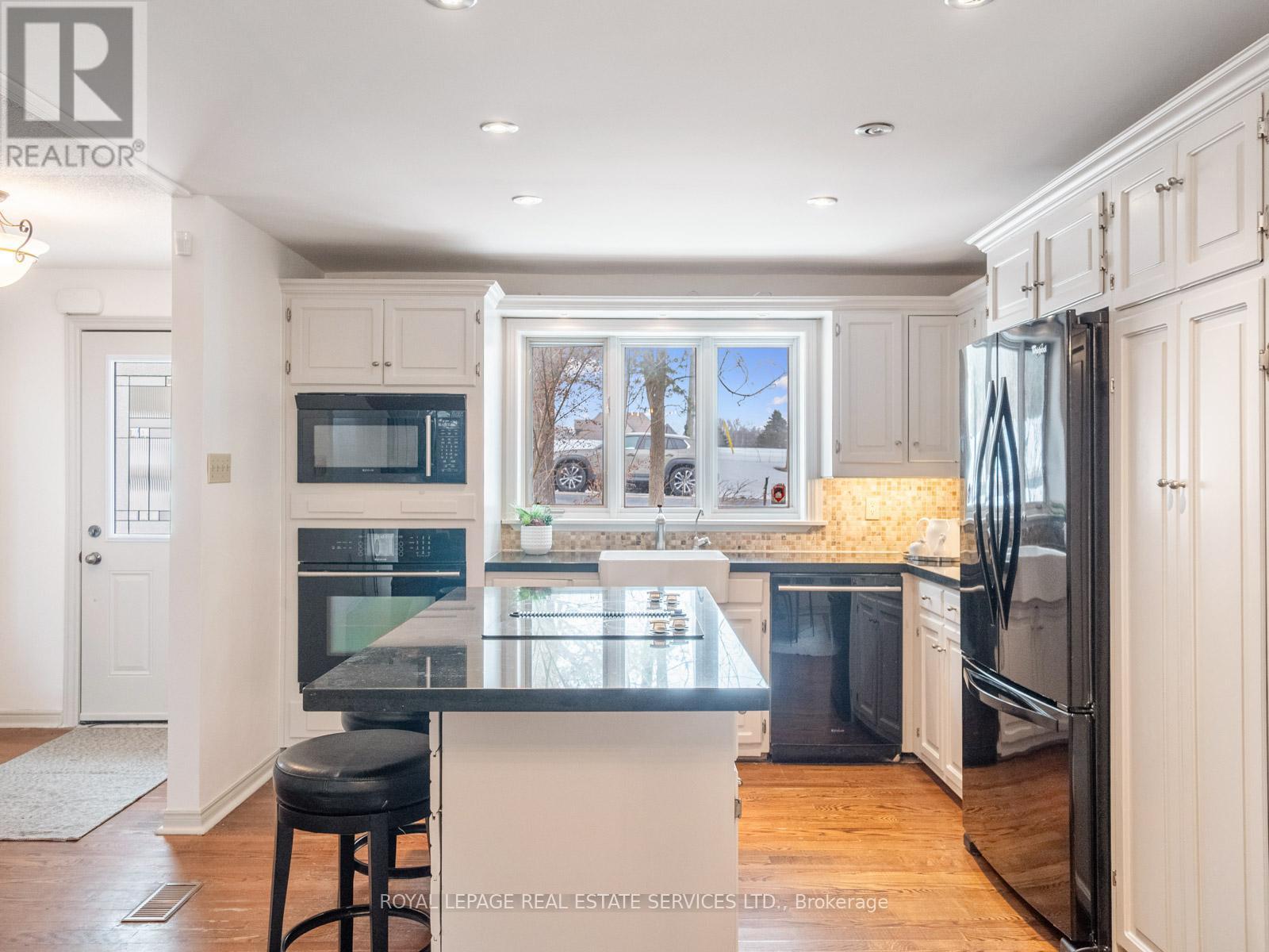 












15754 HEART LAKE ROAD

,
Caledon,




Ontario
L7C2L2

