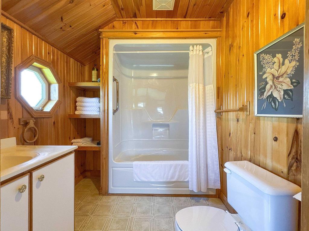 












5864 St. Peter's Road

,
St. Peters Bay,







PE
C0A 2A0

