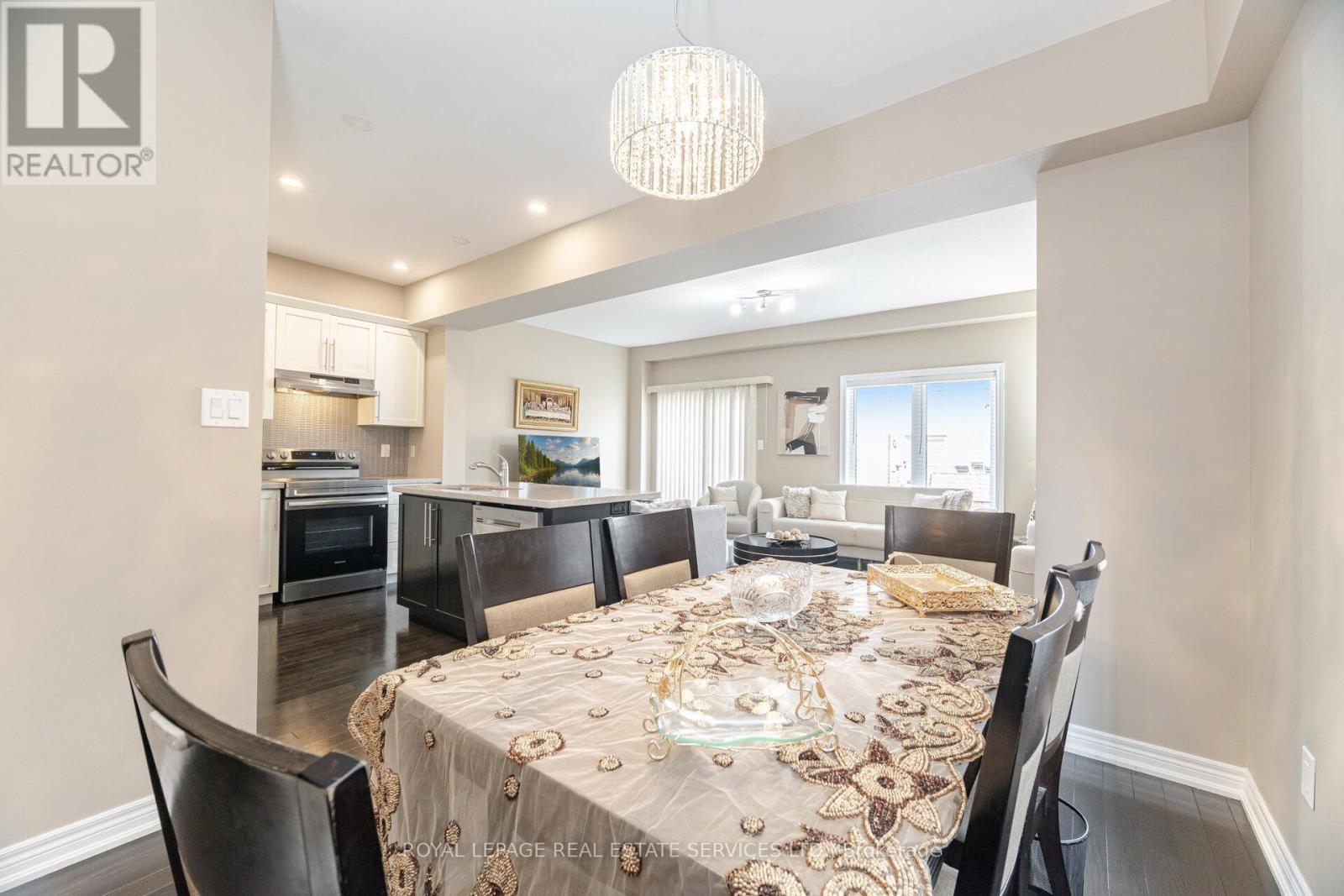 












139 ECHOVALLEY DRIVE

,
Hamilton,




Ontario
L8J0H1

