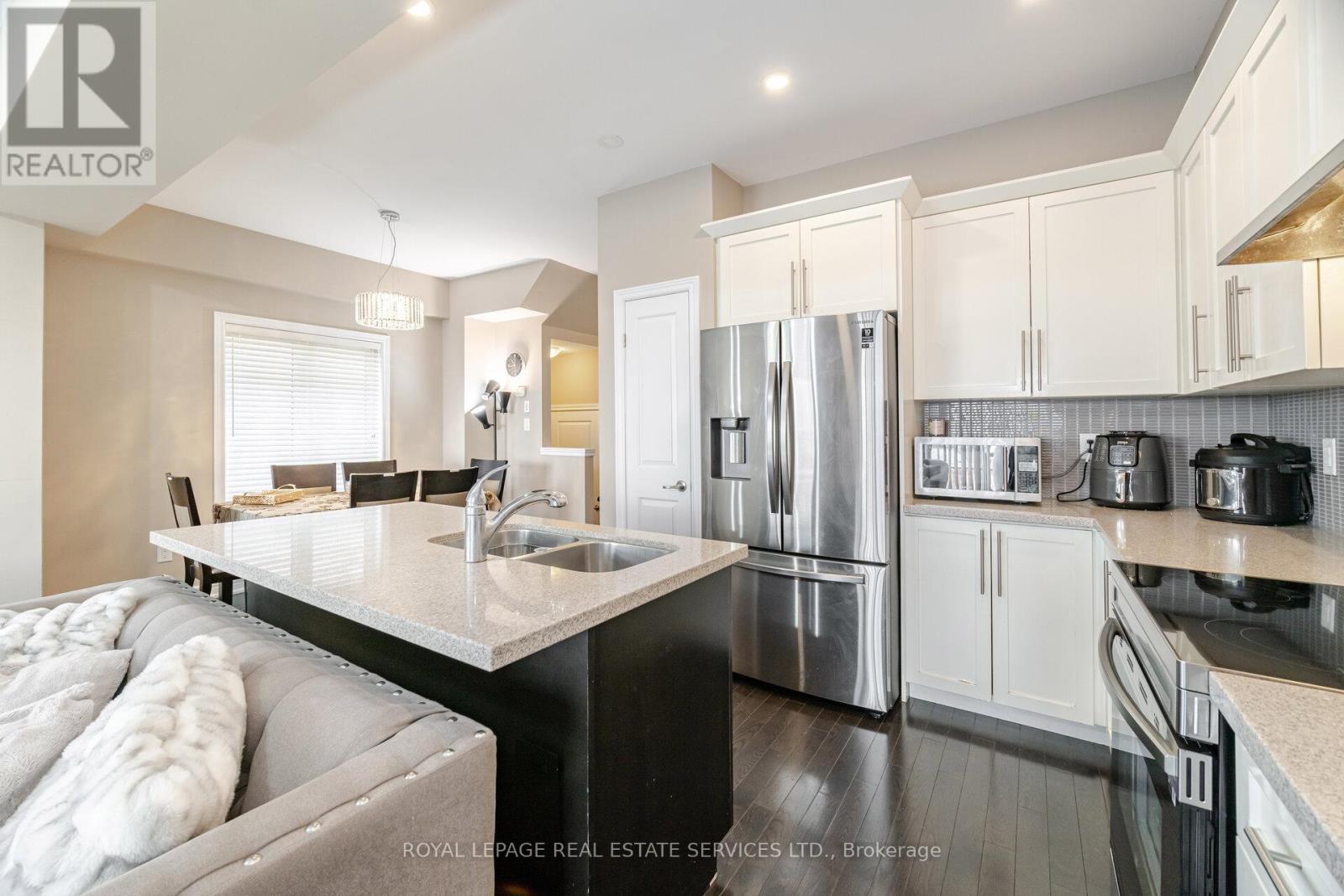 












139 ECHOVALLEY DRIVE

,
Hamilton,




Ontario
L8J0H1

