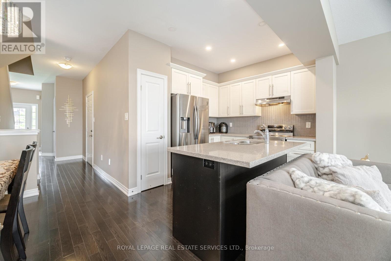 












139 ECHOVALLEY DRIVE

,
Hamilton,




Ontario
L8J0H1

