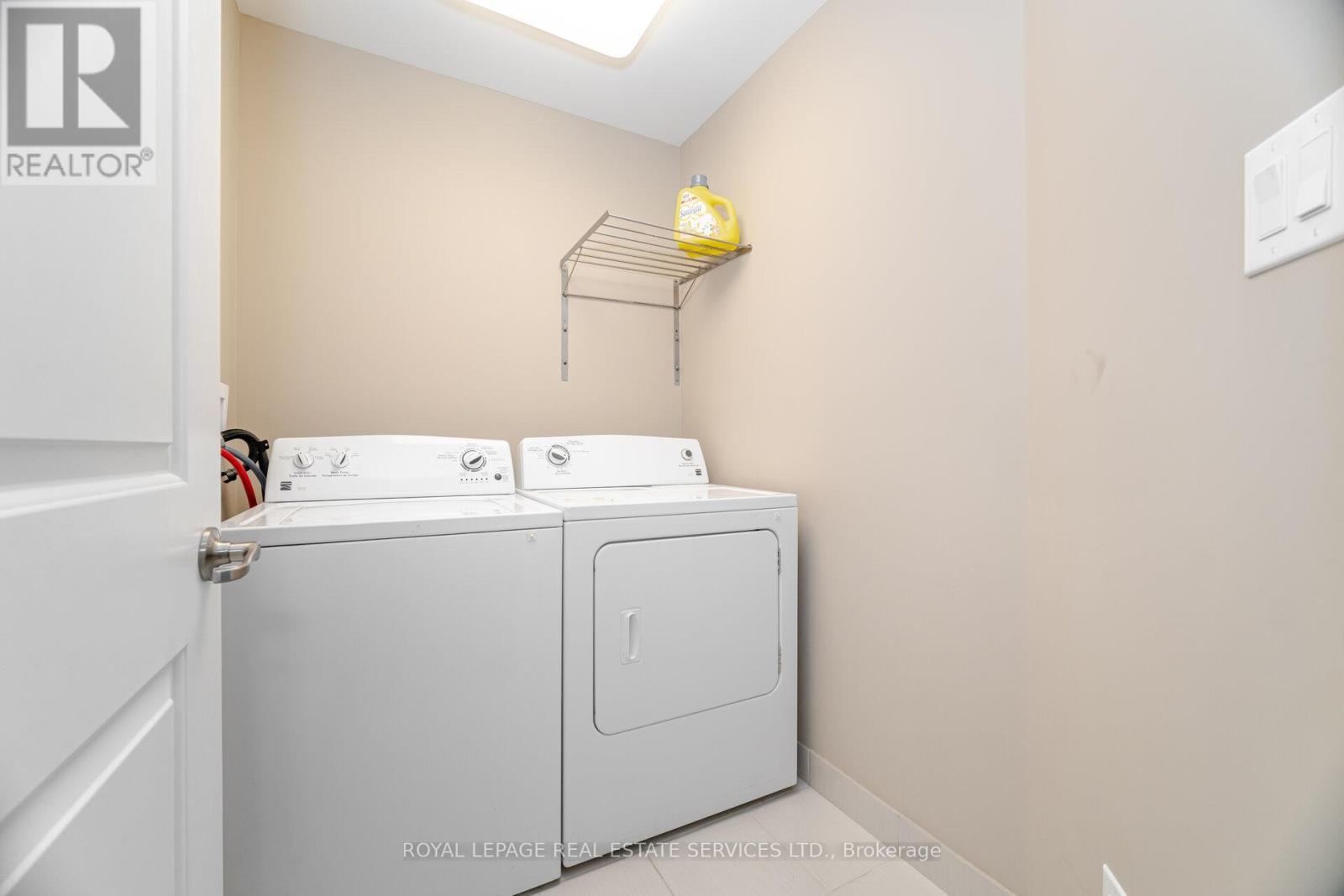 












139 ECHOVALLEY DRIVE

,
Hamilton,




Ontario
L8J0H1


