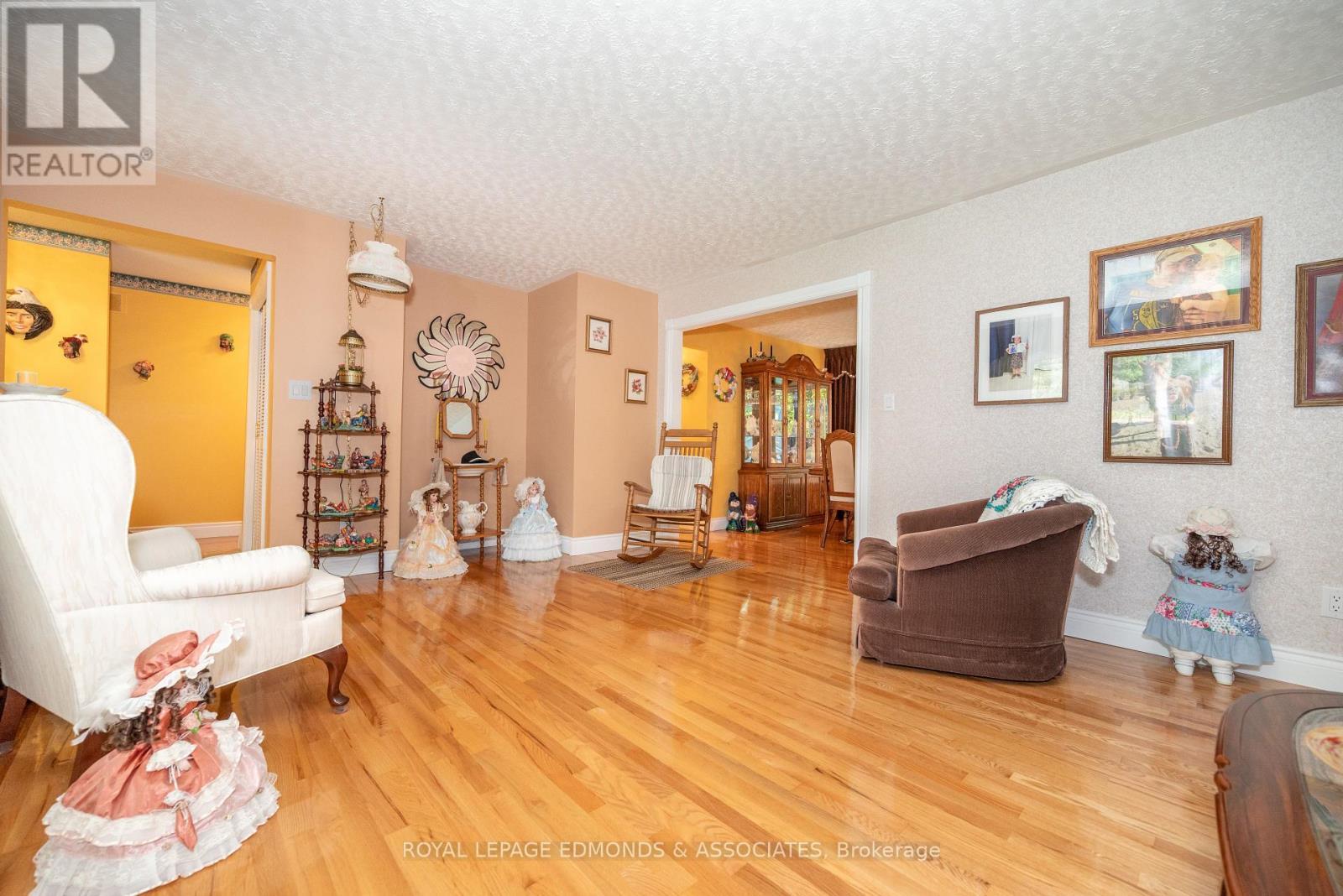 












9 HERITAGE DRIVE

,
Petawawa,




Ontario
K8H3J5

