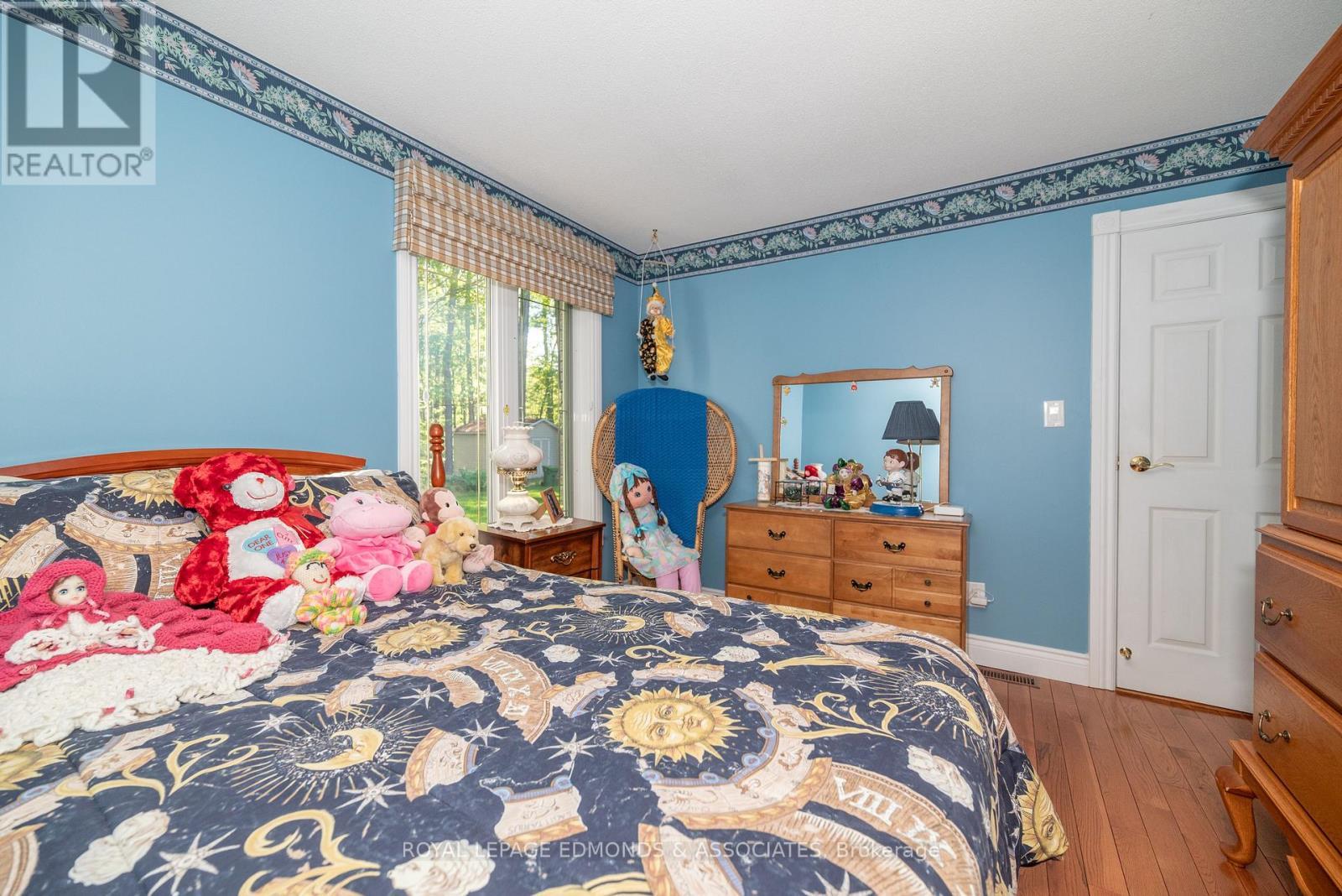 












9 HERITAGE DRIVE

,
Petawawa,




Ontario
K8H3J5

