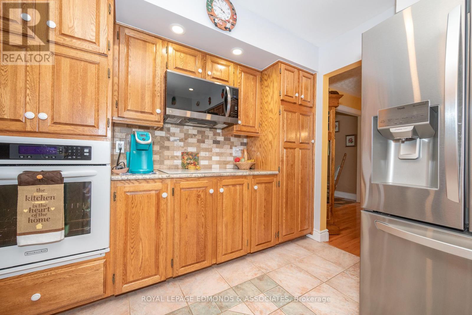 












9 HERITAGE DRIVE

,
Petawawa,




Ontario
K8H3J5

