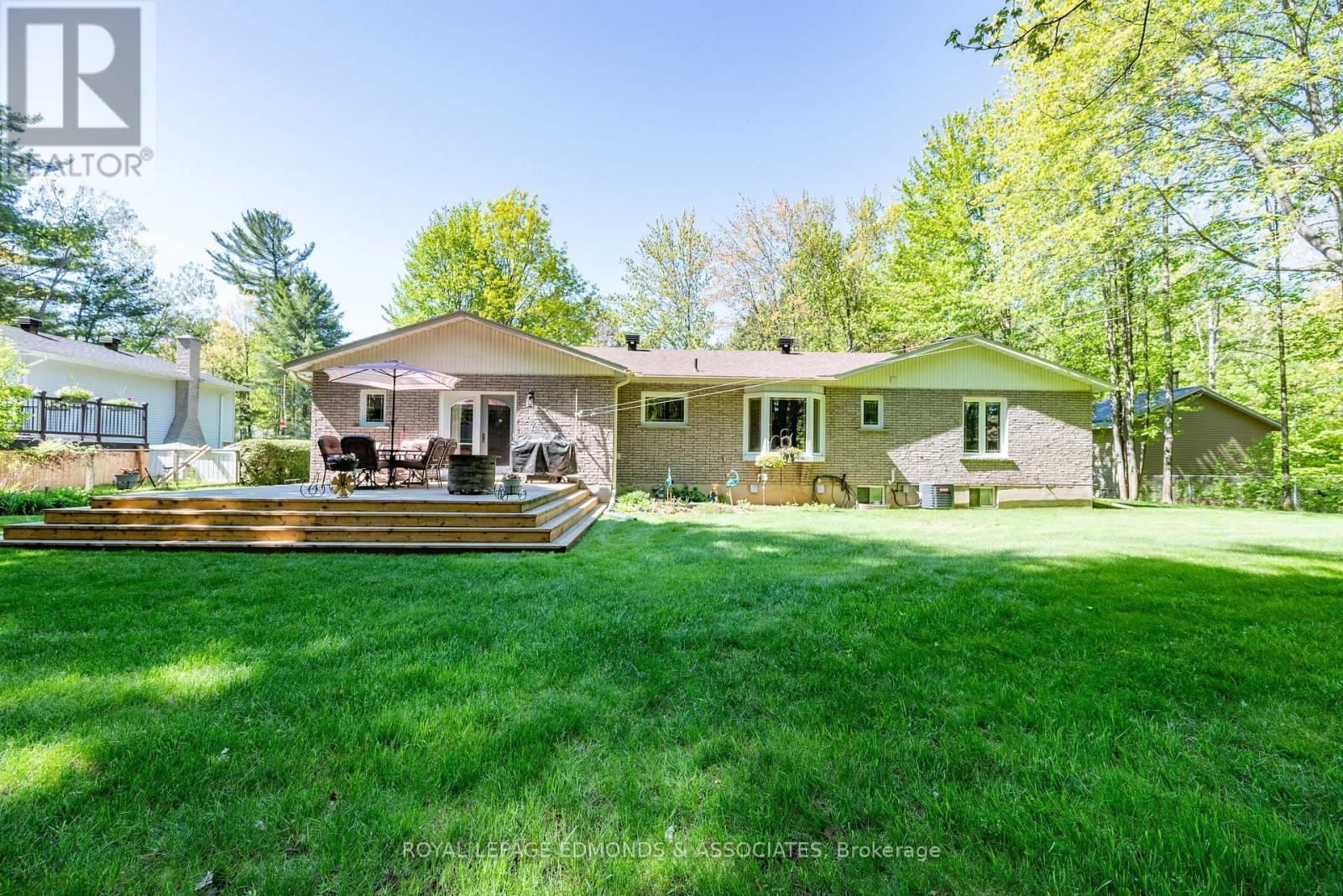 












9 HERITAGE DRIVE

,
Petawawa,




Ontario
K8H3J5

