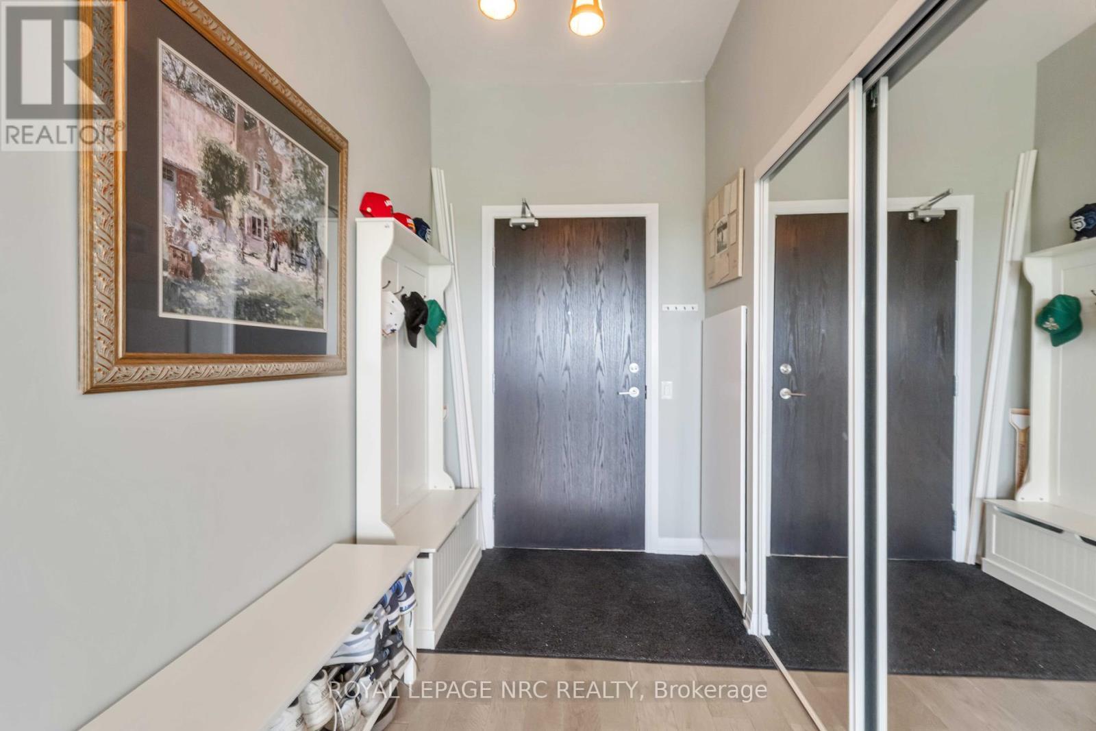 












905 - 7711 GREEN VISTA GATE

,
Niagara Falls (Oldfield),




Ontario
L2G0Y9


